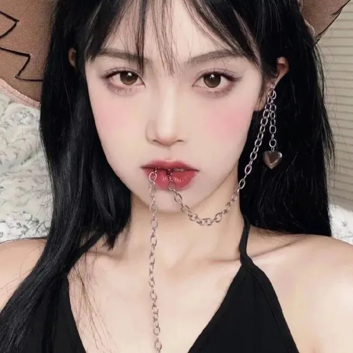 50英尺高的女人